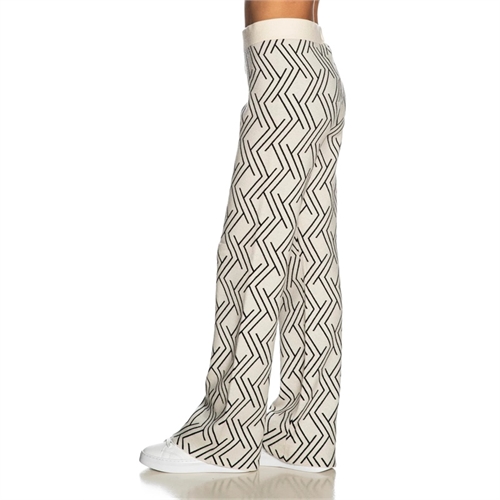 F24---only---15327634BIRCH_4_P_fccd7ff2-723f-4b0d-a0c2-a76aef96f64d F24---only---15327634BIRCH_4_P_fccd7ff2-723f-4b0d-a0c2-a76aef96f64d