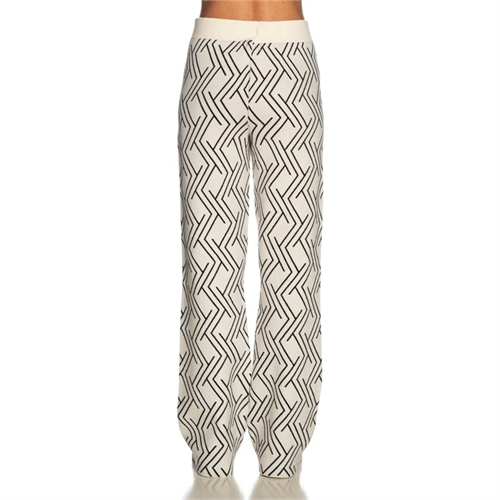 F24---only---15327634BIRCH_5_P_640x_crop_center F24---only---15327634BIRCH_5_P_640x_crop_center